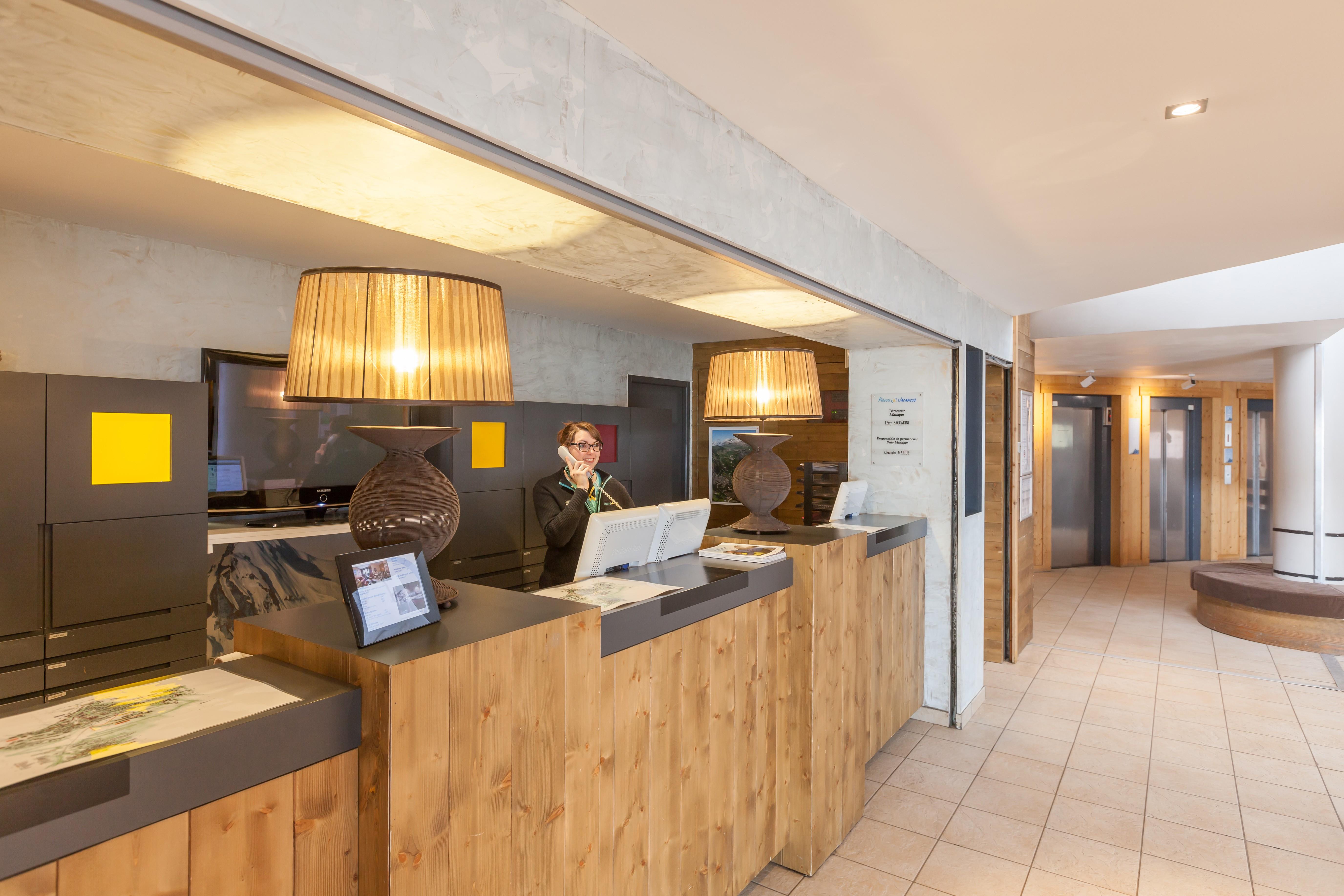 Residence Pierre & Vacances L'Ours Blanc Alpe d'Huez Exterior photo